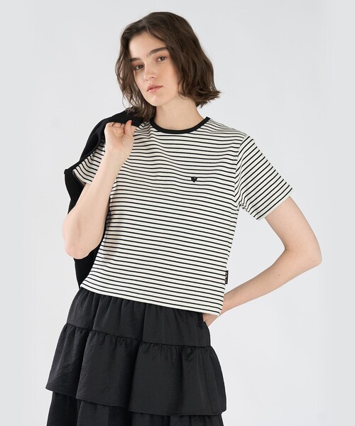 To b. by agnes b.(トゥービーバイアニエスベー)の「ハート 刺繍 リブ ボーダー 半袖 Tシャツ(Tシャツ/カットソー・レディース・ホワイト・40/38)」の3枚目の写真