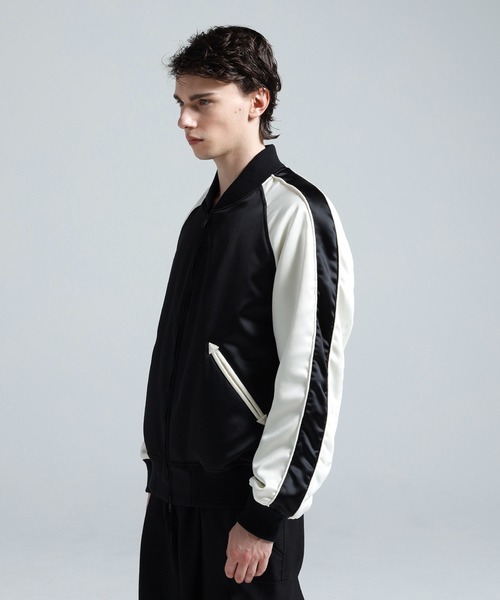 Y-3(ワイスリー)の「Y-3 LIQUID LOGO SATIN SOUVENIR JACKET(ブルゾン・メンズ・ブラック×ホワイト・SMALL/X-SMALL/LARGE/MEDIUM/X-LARGE/XX-SMALL/XX-LARGE)」の3枚目の写真