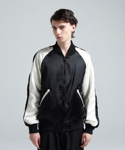 Y-3(ワイスリー)の「Y-3 LIQUID LOGO SATIN SOUVENIR JACKET(ブルゾン・メンズ・ブラック×ホワイト・SMALL/X-SMALL/LARGE/MEDIUM/X-LARGE/XX-SMALL/XX-LARGE)」の2枚目の写真