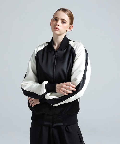 Y-3(ワイスリー)の「Y-3 LIQUID LOGO SATIN SOUVENIR JACKET(ブルゾン・メンズ・ブラック×ホワイト・SMALL/X-SMALL/LARGE/MEDIUM/X-LARGE/XX-SMALL/XX-LARGE)」の5枚目の写真