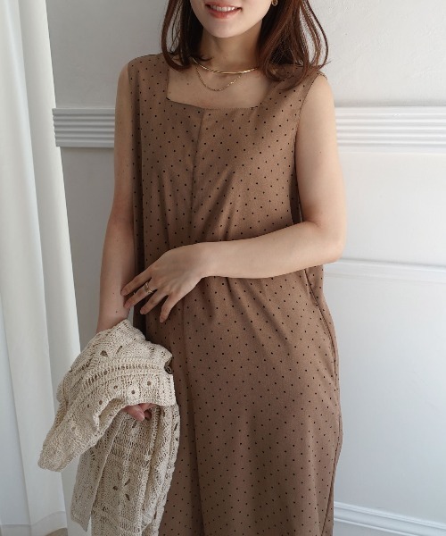CORNERS(コーナーズ)の「ジョーゼットドットプリントオールインワン(サロペット/オーバーオール・レディース・ブラウン/ベージュ/ブラック・M)」の12枚目の写真