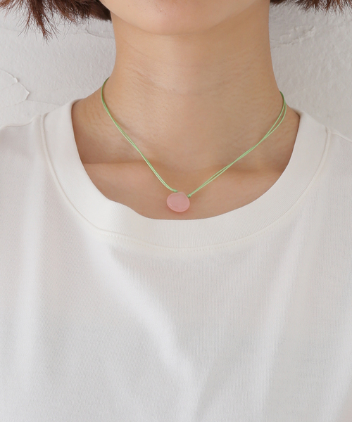 La TOTALITE(ラトータリテ)の「STEEN / スティン Code*Stone Necklace(ネックレス・レディース・グリーン・FREE)」の7枚目の写真