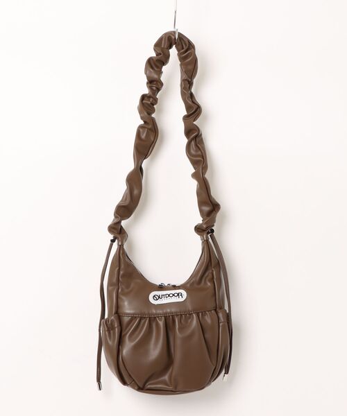 OUTDOOR PRODUCTS（アウトドアプロダクツ）の「【OUTDOOR PRODUCTS / アウトドアプロダクツ】Egg Shoulder Bag / エッグショルダーバッグ（ショルダーバッグ・レディース・レッド/アイボリー/ブラウン/ブラック・FREE）」の3枚目の写真