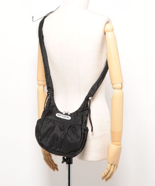 OUTDOOR PRODUCTS（アウトドアプロダクツ）の「【OUTDOOR PRODUCTS / アウトドアプロダクツ】Egg Shoulder Bag / エッグショルダーバッグ（ショルダーバッグ・レディース・レッド/アイボリー/ブラウン/ブラック・FREE）」の8枚目の写真