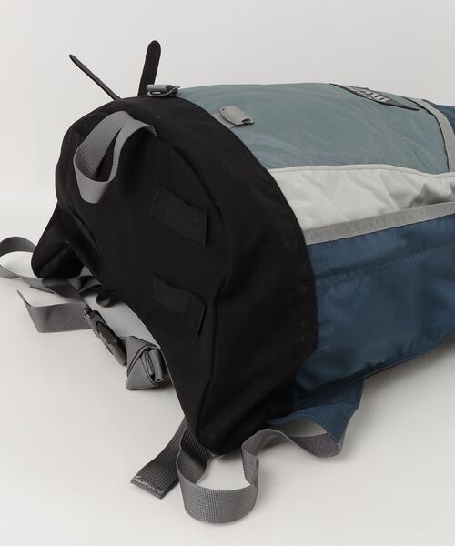 GREGORY(グレゴリー)の「デイパック DAYPACK トラックネイビー(バックパック/リュック・メンズ・スカイブルー系・-)」の9枚目の写真