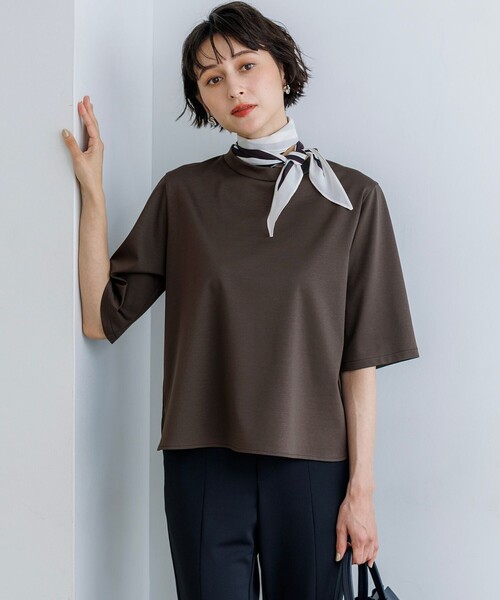 23区 L(ニジュウサンクオオキイサイズ)の「スカーフコンビ ボウタイセット カットソー(Tシャツ/カットソー・レディース・ホワイト系/ダークブラウン系/ブラック系・44/46)」の3枚目の写真
