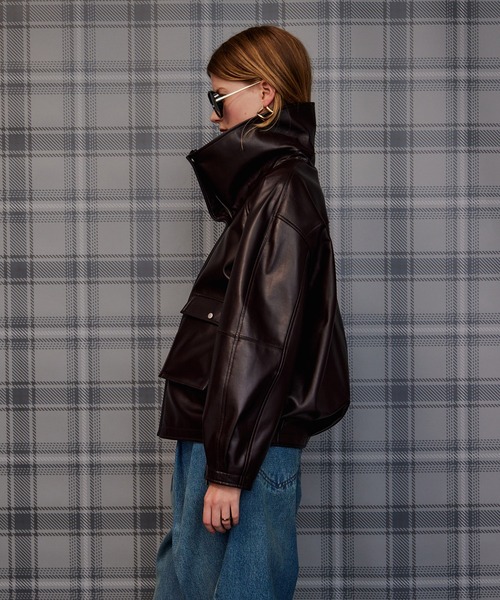 MAISON SPECIAL（メゾンスペシャル）の「Oversized Stand Collar Leather Blouson/オーバースタンドカラーレザーブルゾン（ブルゾン・レディース・ブラウン/ブラック・FREE）」の3枚目の写真