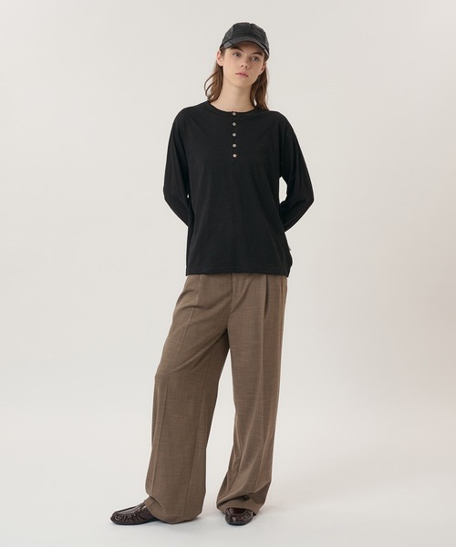 Perushu(ペルーシュ)の「2TUCK CLOTH STRAIGHT SLACKS/2タッククロスストレートスラックス(スラックス・メンズ・ブラック/グレー/ブラウン・LARGE/SMALL/MEDIUM)」の7枚目の写真