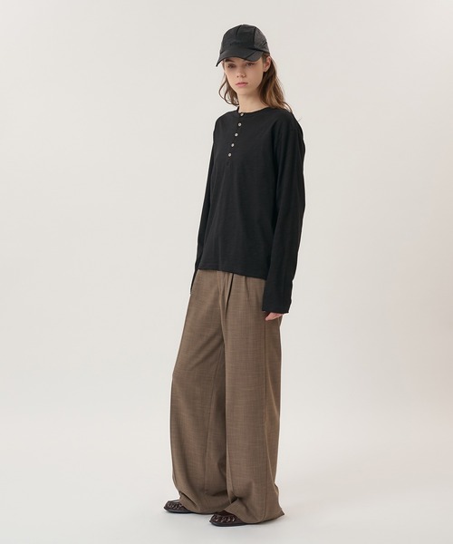 Perushu(ペルーシュ)の「2TUCK CLOTH STRAIGHT SLACKS/2タッククロスストレートスラックス(スラックス・メンズ・ブラック/グレー/ブラウン・LARGE/SMALL/MEDIUM)」の9枚目の写真