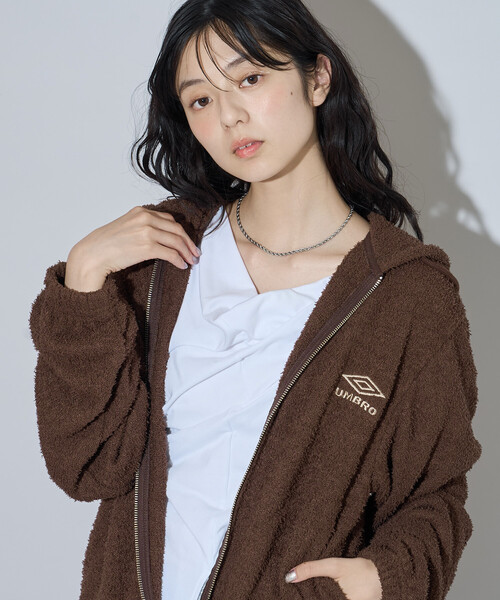 FREAK'S STORE（フリークスストア）の「UMBRO × FREAK'S STORE/アンブロ 別注 Boucle Hoodie/別注 ブークレ フ―ディー（その他アウター・レディース・オフホワイト/ブラウン/ブラック・ﾌﾘ-）」の20枚目の写真