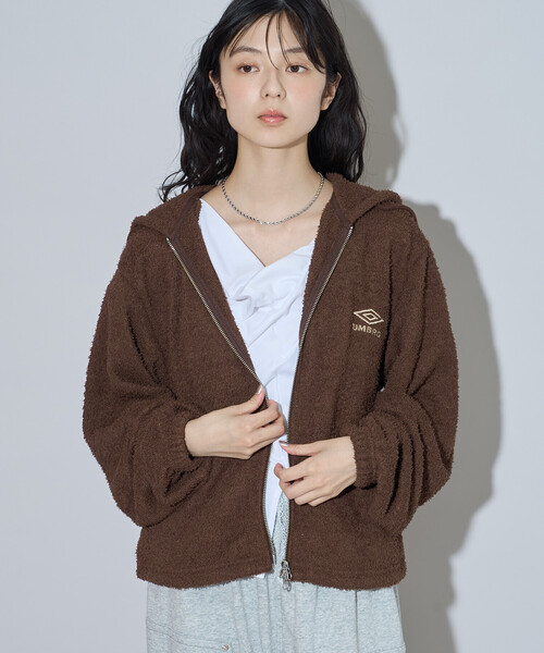 FREAK'S STORE（フリークスストア）の「UMBRO × FREAK'S STORE/アンブロ 別注 Boucle Hoodie/別注 ブークレ フ―ディー（その他アウター・レディース・オフホワイト/ブラウン/ブラック・ﾌﾘ-）」の22枚目の写真