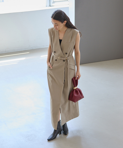 La TOTALITE(ラトータリテ)の「【洗える】ジレワンピース(ワンピース・レディース・ベージュ/チャコールグレー・36/38)」の8枚目の写真