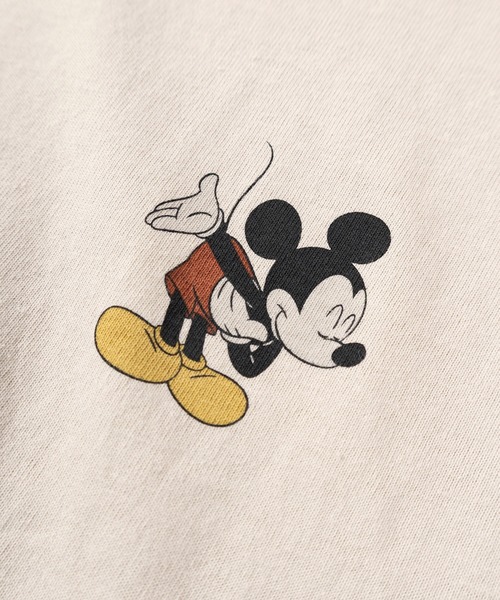 Disney(ディズニー)の「【71】【Disney/ディズニー】ミッキーマウス フェイクレイヤード ユーズド加工 プリントクルーネック ロングスリーブTシャツ/ロンT/ヴィンテージ風/ユニセックス/レディース/メンズ(Tシャツ/カットソー・レディース・ブラック/アイボリー系/ブラック系/アイボリー・M/L/XL)」の6枚目の写真