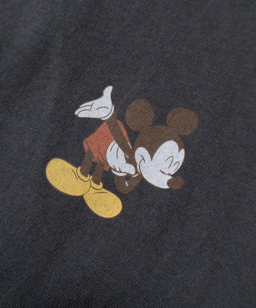 Disney(ディズニー)の「【71】【Disney/ディズニー】ミッキーマウス フェイクレイヤード ユーズド加工 プリントクルーネック ロングスリーブTシャツ/ロンT/ヴィンテージ風/ユニセックス/レディース/メンズ(Tシャツ/カットソー・レディース・ブラック/アイボリー系/ブラック系/アイボリー・M/L/XL)」の11枚目の写真
