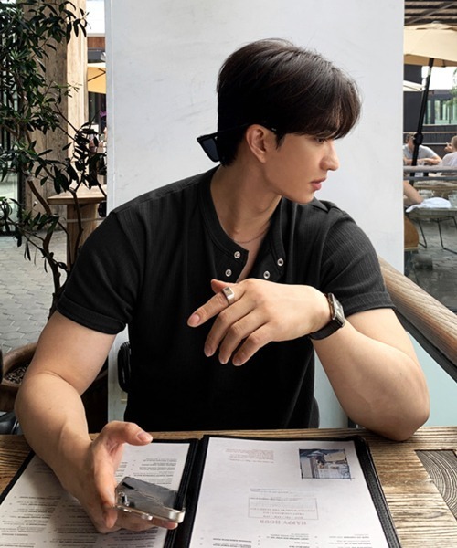 NOWLE — футболка Metal Button Rib Henley Neck, полурелакс топ