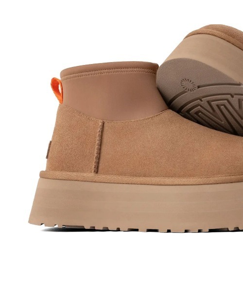 UGG(アグ)の「アグ【UGG】- ブーツ【UGG W CLASSIC MINI DIPPER 1168170】(ブーツ・レディース・ブラウン・24.0cm/25.0cm/23.0cm)」の3枚目の写真