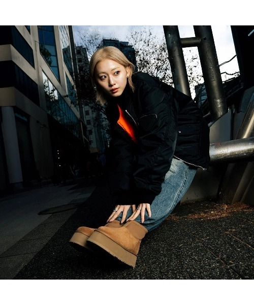 UGG(アグ)の「アグ【UGG】- ブーツ【UGG W CLASSIC MINI DIPPER 1168170】(ブーツ・レディース・ブラウン・24.0cm/25.0cm/23.0cm)」の8枚目の写真
