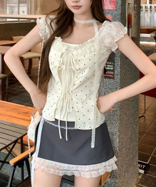 Emilie(エミリー)の「ドット柄 レイヤード風 リボン 半袖トップス チョーカー付き(Tシャツ/カットソー・レディース・アイボリー・FREE)」の3枚目の写真