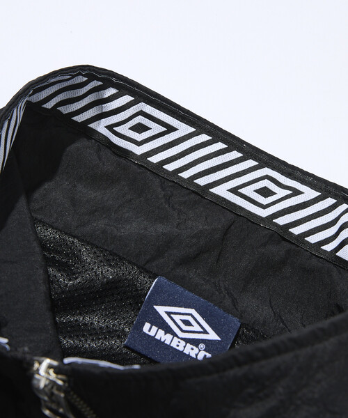 FREAK'S STORE(フリークスストア)の「UMBRO × ONE OR EIGHT ナイロン トラックジャケット(ブルゾン・メンズ・ブラック・LARGE/SMALL/MEDIUM/X-LARGE)」の4枚目の写真