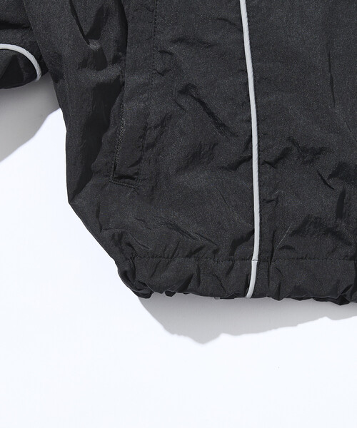 FREAK'S STORE(フリークスストア)の「UMBRO × ONE OR EIGHT ナイロン トラックジャケット(ブルゾン・メンズ・ブラック・LARGE/SMALL/MEDIUM/X-LARGE)」の9枚目の写真