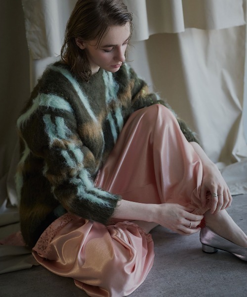 W:Huku(フーク)の「【W:Huku シルキーサテン】サイド ドロスト バルーンパンツ / Silky Satin Side-Drawstring Balloon Pants(その他パンツ・レディース・ブラウン/ピンク/ネイビー/オフホワイト・FREE)」の12枚目の写真