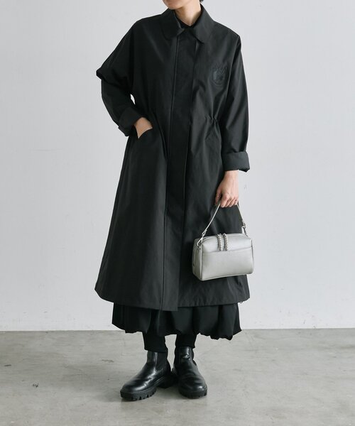 ear PAPILLONNER(イアパピヨネ)の「ロングベスト付き馬刺しゅうコート【SUM1 STYLE】(その他アウター・レディース・ブラック/ダークブラウン/カーキ・FREE)」の1枚目の写真