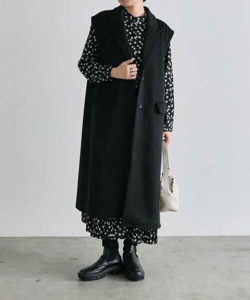 ear PAPILLONNER(イアパピヨネ)の「ロングベスト付き馬刺しゅうコート【SUM1 STYLE】(その他アウター・レディース・ブラック/ダークブラウン/カーキ・FREE)」の4枚目の写真