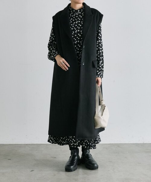ear PAPILLONNER(イアパピヨネ)の「ロングベスト付き馬刺しゅうコート【SUM1 STYLE】(その他アウター・レディース・ブラック/ダークブラウン/カーキ・FREE)」の5枚目の写真