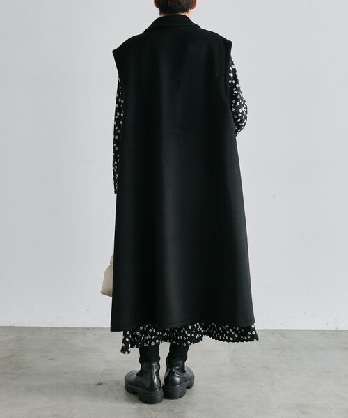 ear PAPILLONNER(イアパピヨネ)の「ロングベスト付き馬刺しゅうコート【SUM1 STYLE】(その他アウター・レディース・ブラック/ダークブラウン/カーキ・FREE)」の6枚目の写真