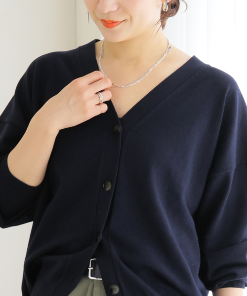 JOURNAL STANDARD(ジャーナルスタンダード)の「WASHABLE COMF Vネックカーディガン(カーディガン/ボレロ・レディース・ネイビー/ベージュ/ブラウン・FREE)」の1枚目の写真