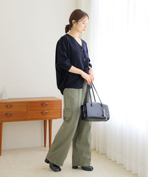 JOURNAL STANDARD(ジャーナルスタンダード)の「WASHABLE COMF Vネックカーディガン(カーディガン/ボレロ・レディース・ネイビー/ベージュ/ブラウン・FREE)」の8枚目の写真