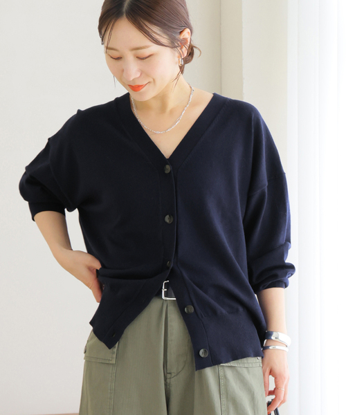 JOURNAL STANDARD(ジャーナルスタンダード)の「WASHABLE COMF Vネックカーディガン(カーディガン/ボレロ・レディース・ネイビー/ベージュ/ブラウン・FREE)」の9枚目の写真