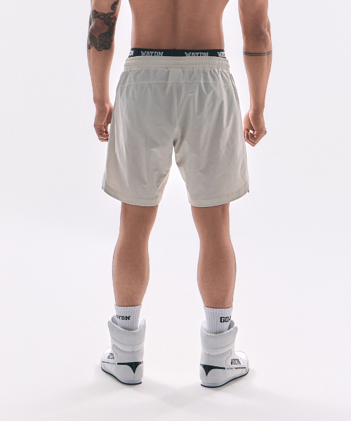 WAYDN（ウェイドゥン）の「[ALI] ザ・グレイテスト プリントハーフパンツ ベージュ（その他パンツ・メンズ・その他・MEDIUM/LARGE/X-LARGE/XX-LARGE）」の2枚目の写真