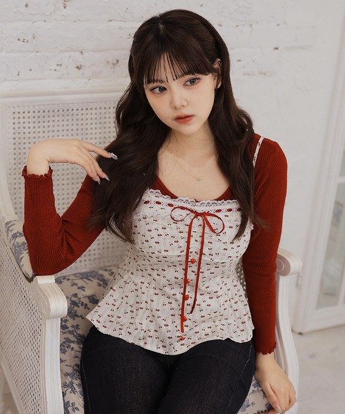 Anely(アネリー)の「【2点セット】ハートボタン小花柄キャミソール×リブカーディガン(その他トップス・レディース・ブラウン/ベージュ/レッド/ブルー・FREE)」の1枚目の写真
