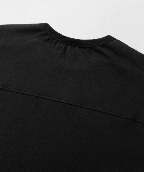 INDUST(インダスト)の「カットオフロングスリーブTシャツ(ブラック)(Tシャツ/カットソー・レディース・ブラック・1(S)/2(M)/3(L))」の6枚目の写真