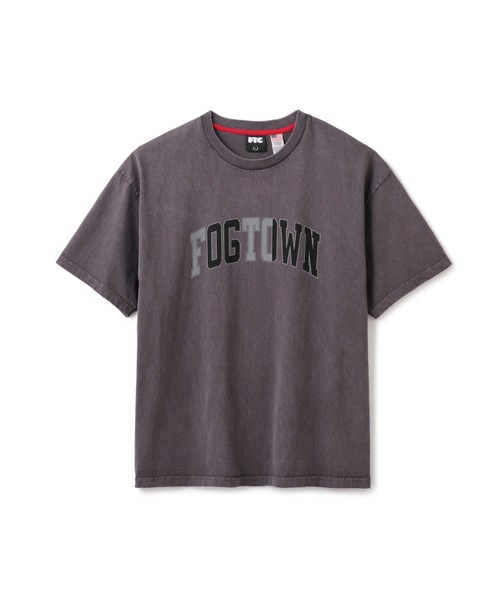FTC（エフティーシー）の「PIGMENT DYED FOGTOWN TEE（Tシャツ/カットソー・メンズ・アイボリー/ブラック/ブルー系その他/イエロー・LARGE/MEDIUM）」の2枚目の写真