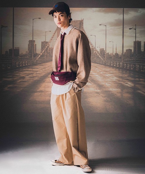 EFFECTEN（エフェクテン）の「mko13944-Utility embroidery belt bag ウエストポーチ(efsc-28)（ボディバッグ/ウエストポーチ・メンズ・イエロー系その他/ブラック/バーガンディー・ONE SIZE）」の4枚目の写真