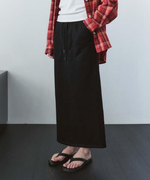 SIYAZU（シヤジュ）の「SIST9069 ファティーグ バンディング スウェット スカート_Black（スカート・レディース・ブラック・SMALL/MEDIUM）」の2枚目の写真