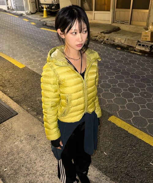 MUSINSA STANDARD WOMAN（ムシンサスタンダードウーマン）の「[シティレジャー] ウィメンズシアーフード付きライトダウンジャケット [イエローグリーン]（ダウンジャケット/コート・レディース・その他・LARGE/MEDIUM/X-SMALL/SMALL）」の13枚目の写真