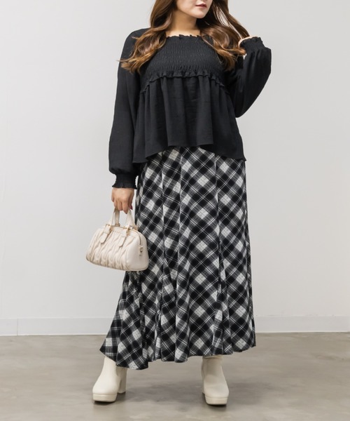 CLETTE(クレット)の「シャーリングペプラムブラウス(シャツ/ブラウス・レディース・ボルドー/ピンク/ブラック・3L/LL/4L)」の5枚目の写真