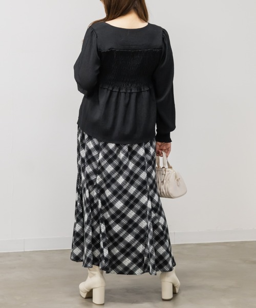 CLETTE(クレット)の「シャーリングペプラムブラウス(シャツ/ブラウス・レディース・ボルドー/ピンク/ブラック・3L/LL/4L)」の6枚目の写真