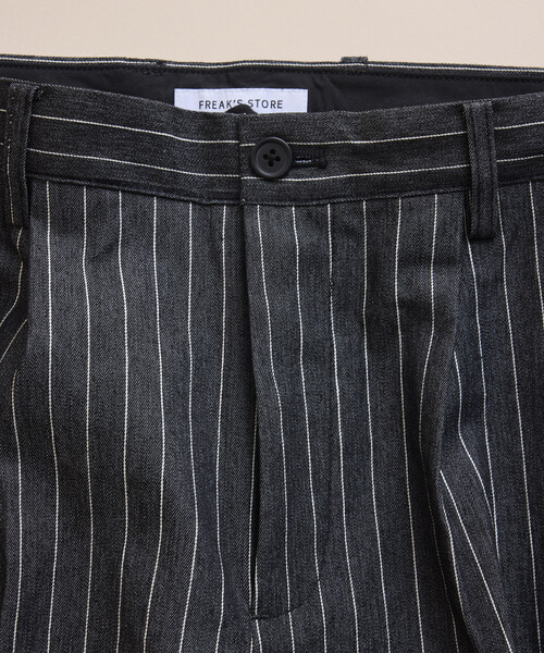 FREAK'S STORE(フリークスストア)の「ワイドストレートシルエット 1タック ストライプ スラックス(スラックス・メンズ・ネイビー/ブラック・LARGE/MEDIUM/SMALL)」の6枚目の写真