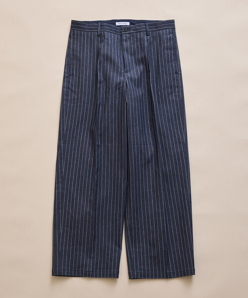 FREAK'S STORE(フリークスストア)の「ワイドストレートシルエット 1タック ストライプ スラックス(スラックス・メンズ・ネイビー/ブラック・LARGE/MEDIUM/SMALL)」の15枚目の写真