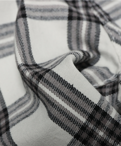 NATURAL BEAUTY BASIC（ナチュラルビューティーベーシック）の「チェックスキニークロップドパンツ（その他パンツ・レディース・ホワイト系その他/ダークネイビー/オフホワイト/ライトホワイト・LARGE/SMALL/X-SMALL/MEDIUM）」の17枚目の写真