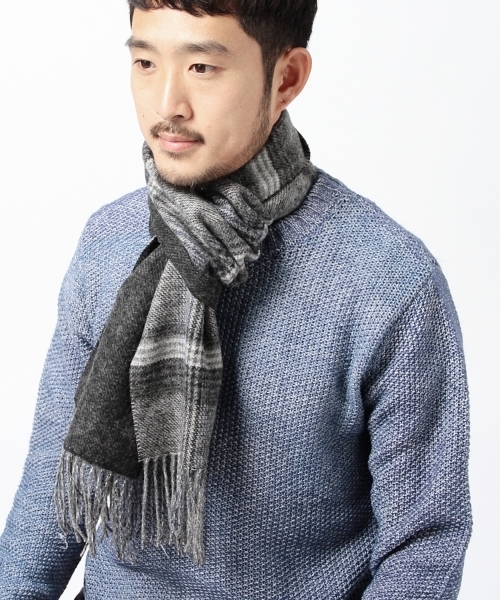 BEAMS（ビームス）の「BEAMS / グレンチェック リバーシブル マフラー 16FW（マフラー・メンズ・ネイビー/ブラウン/チャコールグレー・ONE SIZE）」の9枚目の写真