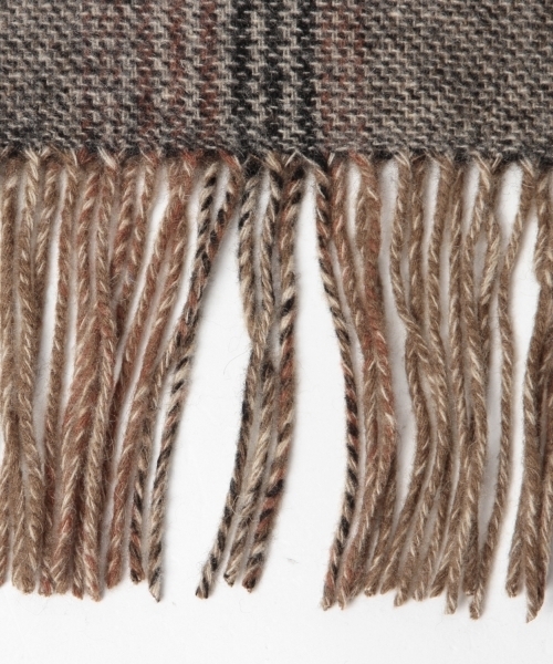 BEAMS（ビームス）の「BEAMS / グレンチェック リバーシブル マフラー 16FW（マフラー・メンズ・ネイビー/ブラウン/チャコールグレー・ONE SIZE）」の13枚目の写真