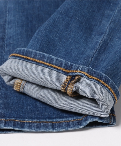 AG(エージー)の「AG デニムパンツ(デニムパンツ・レディース・ブルー・23/24/25)」の11枚目の写真