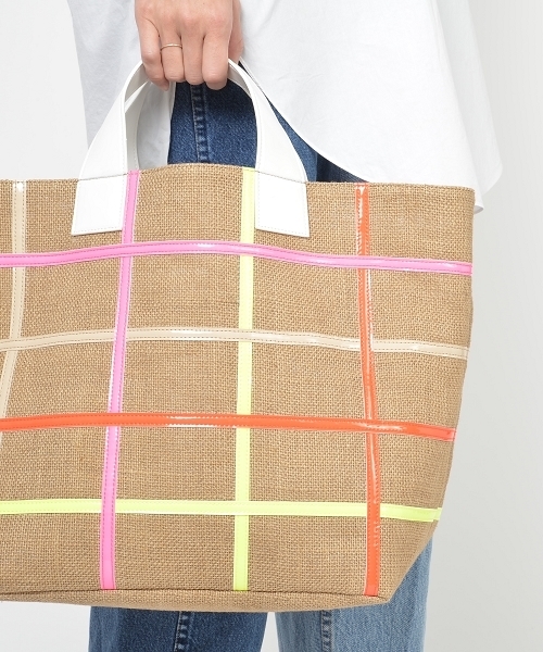 SOLPRESA（ソルプレーサ）の「リネントートバッグ（MIDIUM)（トートバッグ・レディース・ブラック/ピンク系その他/ホワイト・MEDIUM）」の9枚目の写真