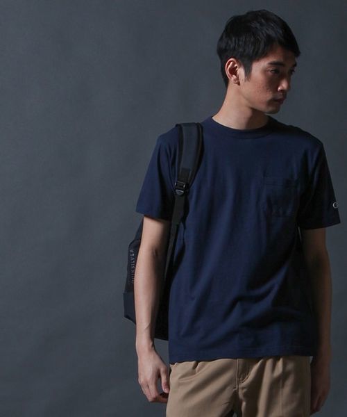 Champion（チャンピオン）の「【Champion】無地クルーネックTシャツ（Tシャツ/カットソー・メンズ・ホワイト/イエロー/グリーン/ダークグリーン/グレー/ベージュ/サックスブルー/ブラック/レッド/ネイビー/マスタード/ライトグレー/ブラウン/ダークグレー/ワイン/ブルー/ライトピンク/ターコイズブルー/ライトグリーン/オレンジ/ロイヤルブルー/ダークブラウン/パープル・MEDIUM/LARGE/SMALL/X-LARGE）」の12枚目の写真