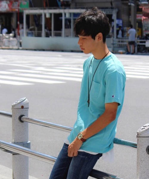 Champion（チャンピオン）の「【Champion】無地クルーネックTシャツ（Tシャツ/カットソー・メンズ・ホワイト/イエロー/グリーン/ダークグリーン/グレー/ベージュ/サックスブルー/ブラック/レッド/ネイビー/マスタード/ライトグレー/ブラウン/ダークグレー/ワイン/ブルー/ライトピンク/ターコイズブルー/ライトグリーン/オレンジ/ロイヤルブルー/ダークブラウン/パープル・MEDIUM/LARGE/SMALL/X-LARGE）」の14枚目の写真